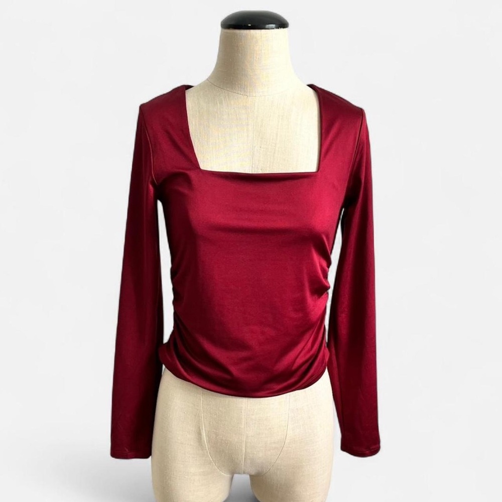 No Boundaries Juniors Long Sleeve Square Neckline Ruched Side Top Holiday Grunge